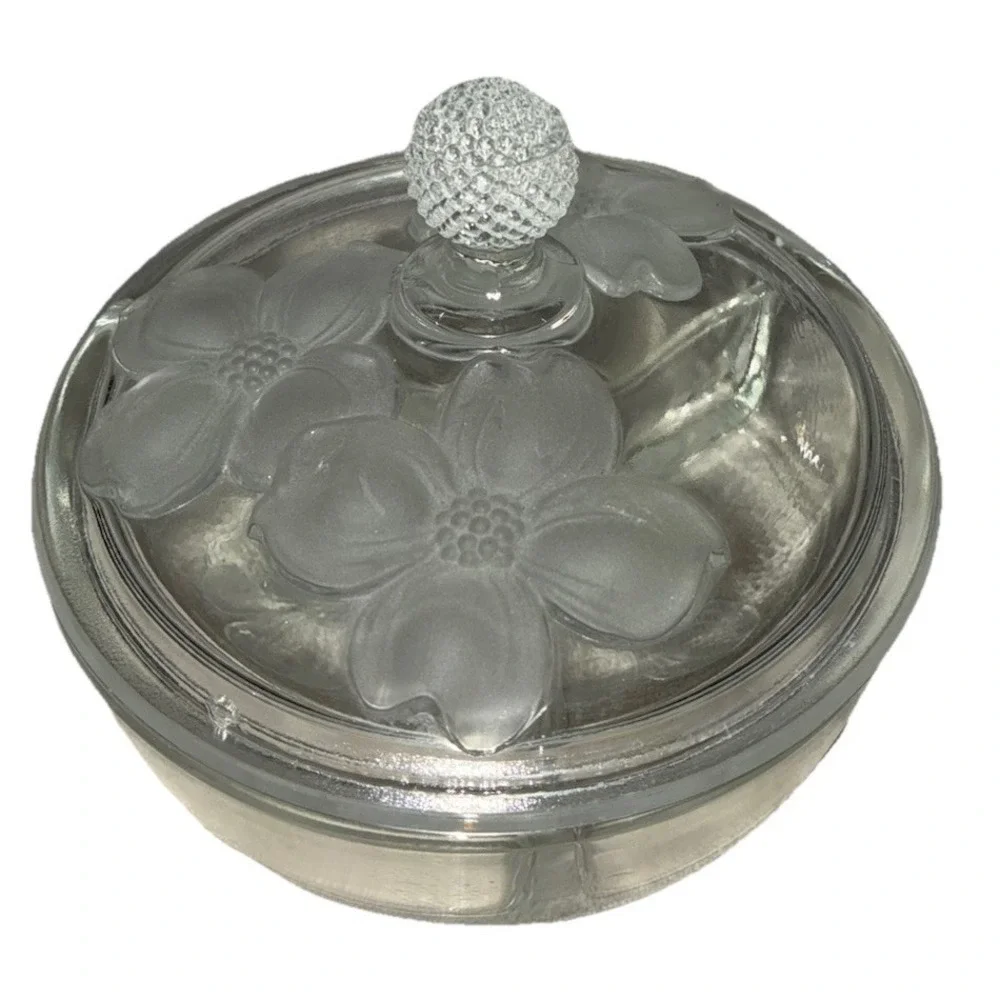 Vintage Clear Glass Divided Candy Dresser Dish Box with Lid‎ Frosted Dogwood